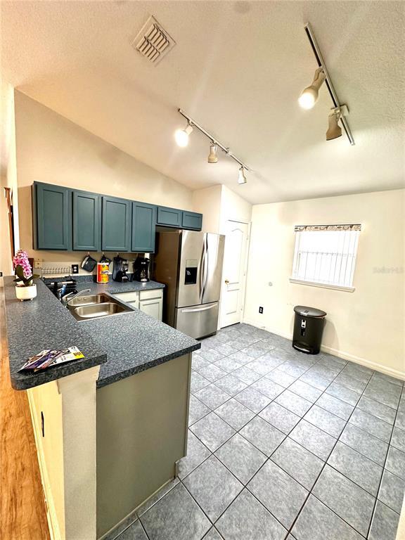 Photo - 893 Sandy Ridge Dr