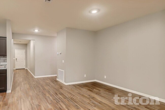 Photo - 5882 N 195th Dr