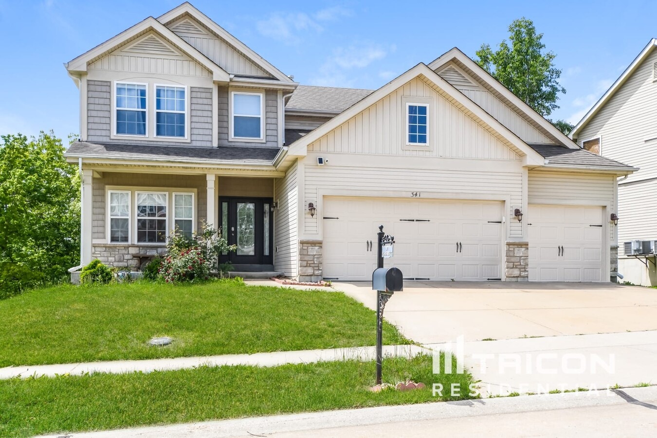 Photo - 341 Palisades Ridge Ct House