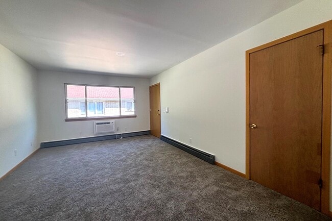 Photo - 2411 Brentwood Pkwy