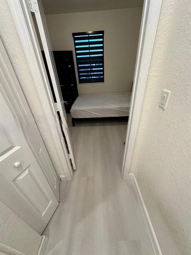 Photo - West 113th Street, Hialeah, FL 33018 - 3 B...