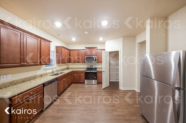 Photo - 1138 Freedom Pkwy