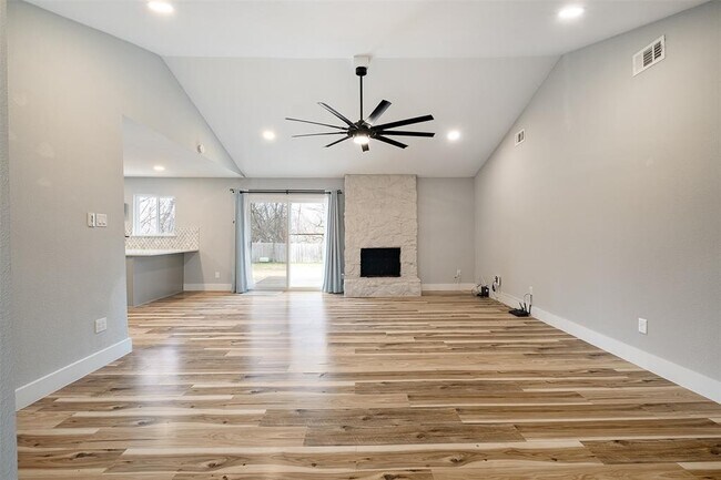 Photo - 7009 Millrace Dr