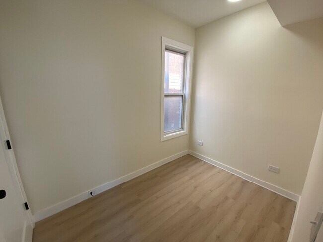 Photo - 1322 W Ohio St