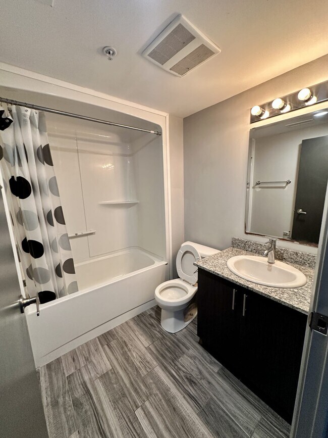 Photo - 275 Larch St Unit 275-F larch St