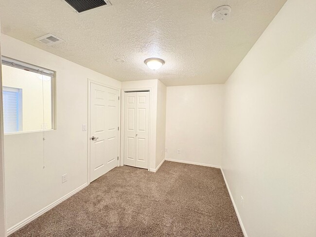 Photo - 334 W Mountain View Dr