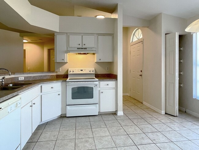 Photo - Three-Bedroom Home near Lake Elbert