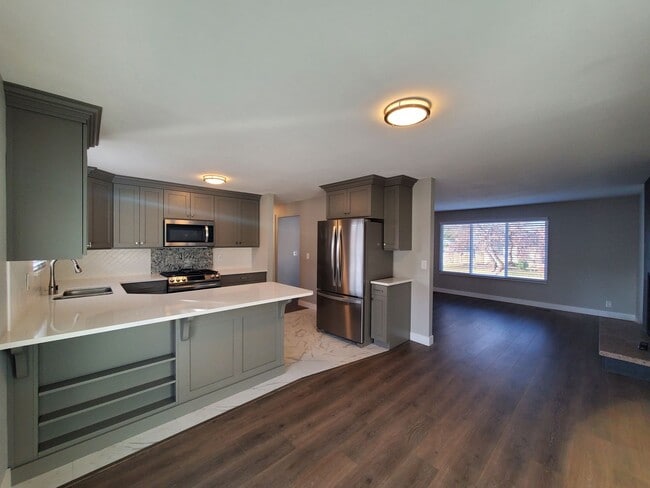 Photo - East Sandy single family home!  Luxury you CAN afford!