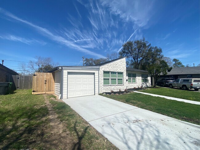 Photo - 4963 Culmore Dr