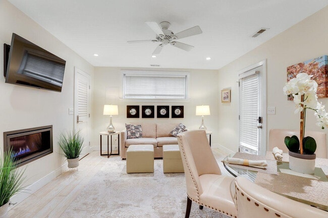 Photo - 1845 Burke St SE Unit ID358340P