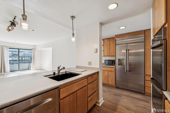 601 Van Ness Ave