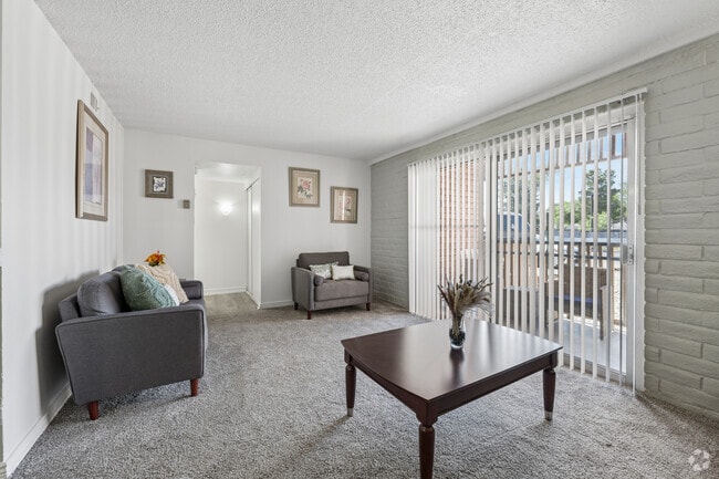 1BR, 1BA - 720SF - Living Room