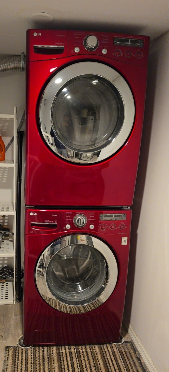 Building Photo - 10 Granger Ave Unit 1B