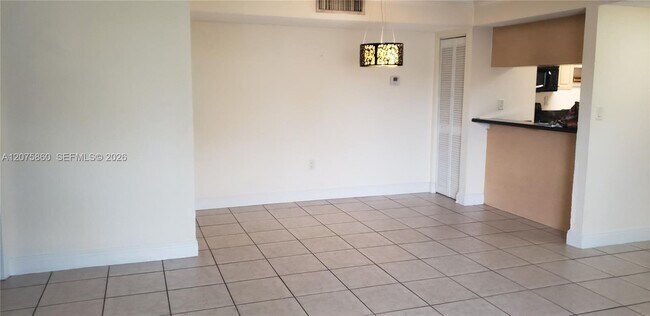 Photo - 10785 SW 108th Ave Unidad 105