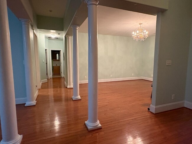 Photo - 533 Stonemason Dr