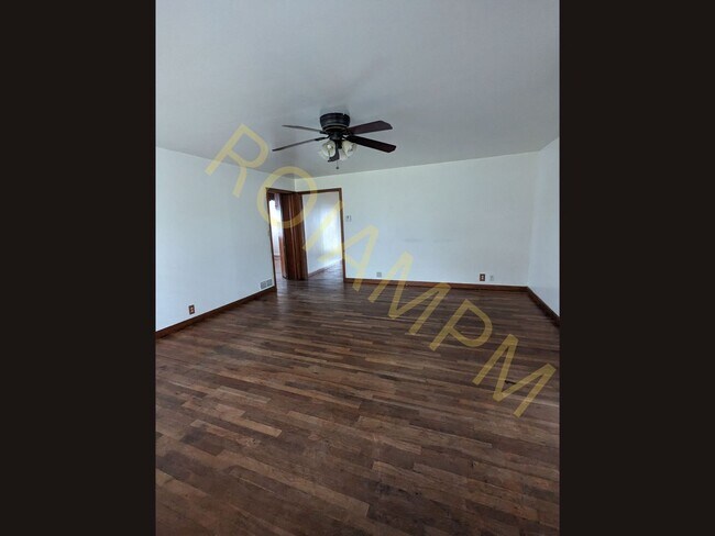 Photo - Charming 3 Bed / 1 Bath Home with Office & 2-Car Garage | Great Location Near Fred Meyer