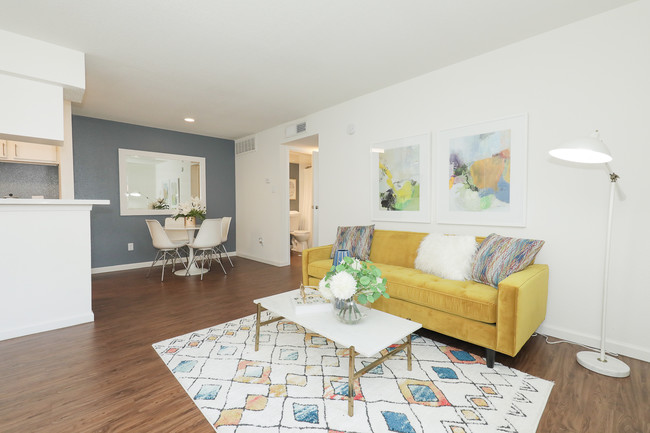 Newly Renovated Homes - The Daphne Apartments