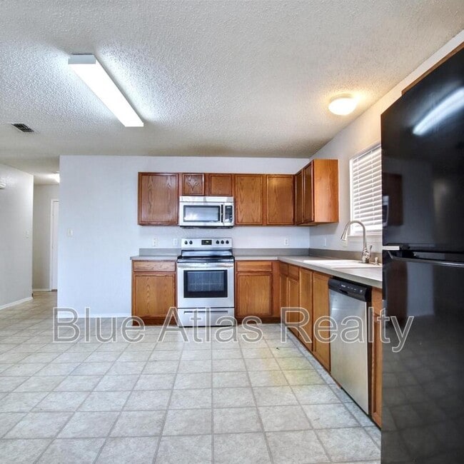 Photo - 1570 Brandywine Ln