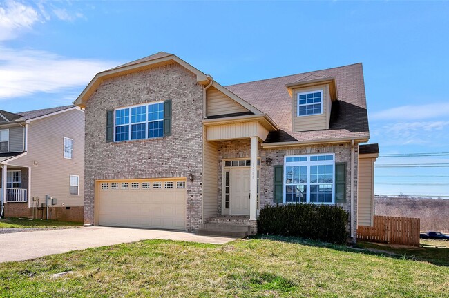 Gorgeous 4BR/3.5BA w/ a fenced in backyard! - Gorgeous 4BR/3.5BA w/ a fenced in backyard! House