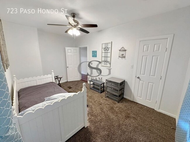 Photo - 723 Paso Hondo St