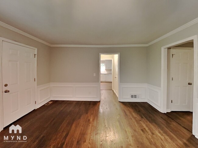 Photo - 2122 Yorkshire Ct