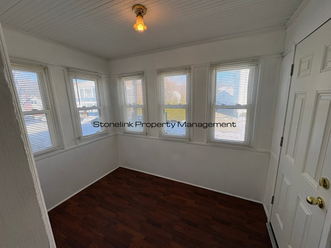 Photo - 192 Chandler Ave Unit 1