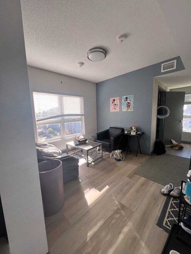 Photo - 258A-258A Sunview St