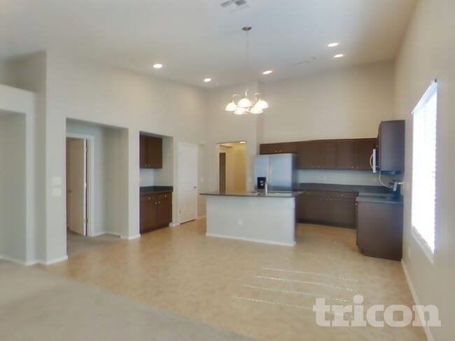 Photo - 1502 E Mayfield Dr