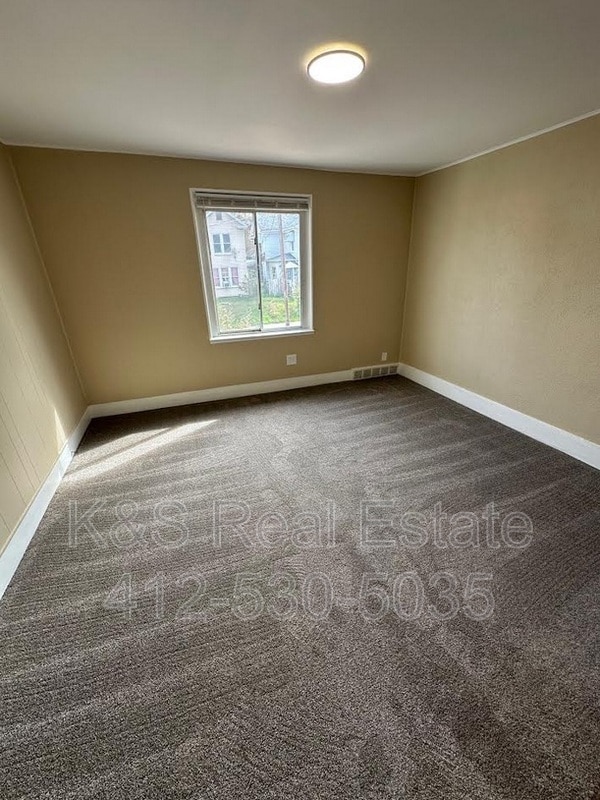 Photo - 1925 Leishman Ave