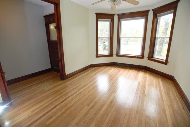 Living Room looks out on the Boulevard - 2228 S Marshall Blvd Unit #2