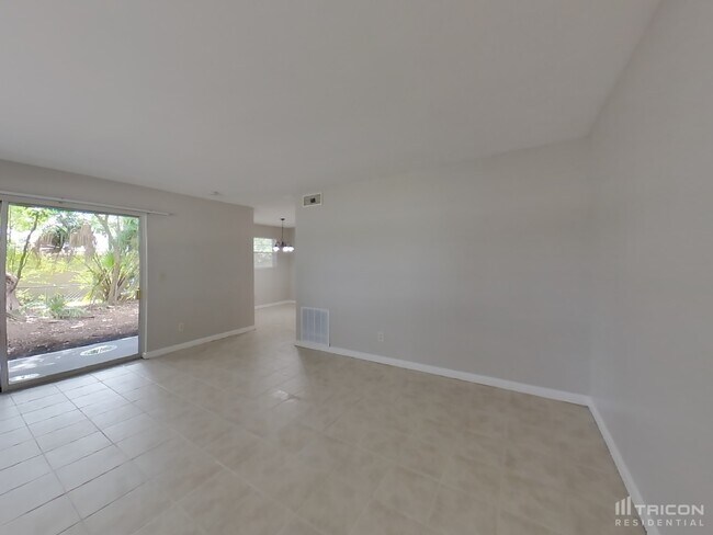 Photo - 10757 Hawaii Dr S