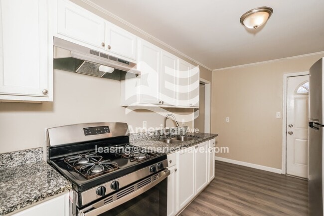 Photo - 3042 Bethune Ave