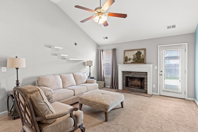 Photo - 3 Bed/2Bath in the Reserve At Wydham Gate S/D