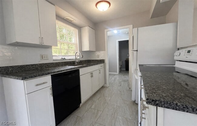 Photo - 424 Cactus Cir