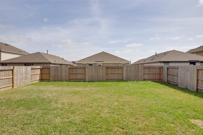 Building Photo - 10915 Tawny Rdg Dr