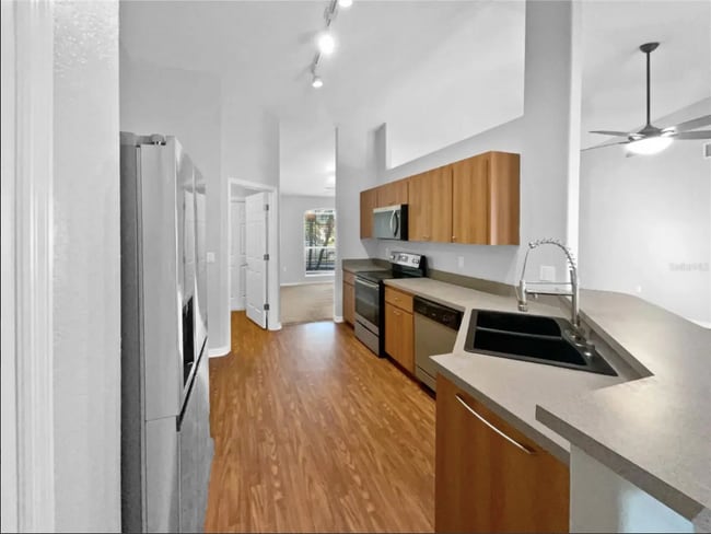 Photo - 7010 Summit Cir