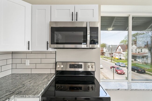 Photo - 741 Sullivant Ave