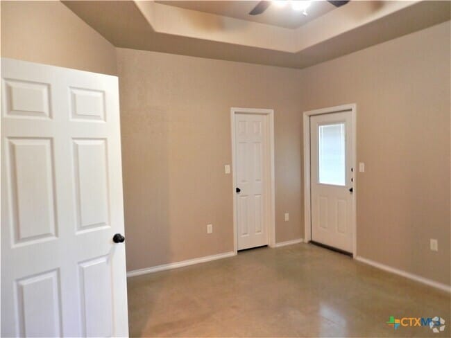 Building Photo - 1095 Carolyn Cove Rental