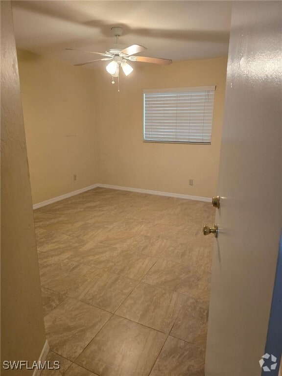 Building Photo - 4964 Vincennes St Unit 103 Rental