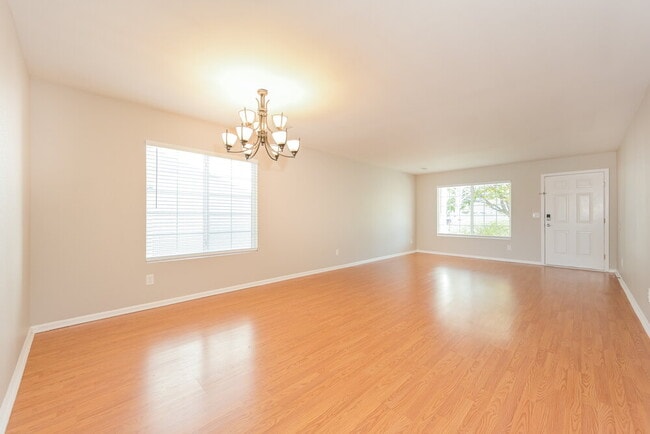 Photo - 5087 Orleans Ct