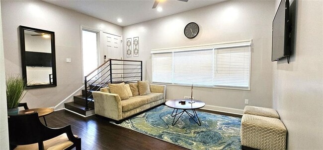 Building Photo - 2511 Susan Ln SW