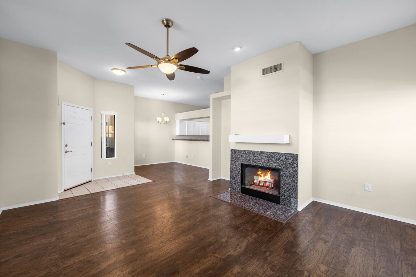 Photo - 16354 E Palisades Blvd Unidad 3-105