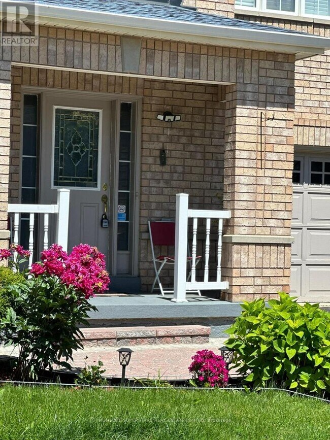 Photo - 122 Hollingsworth Cir