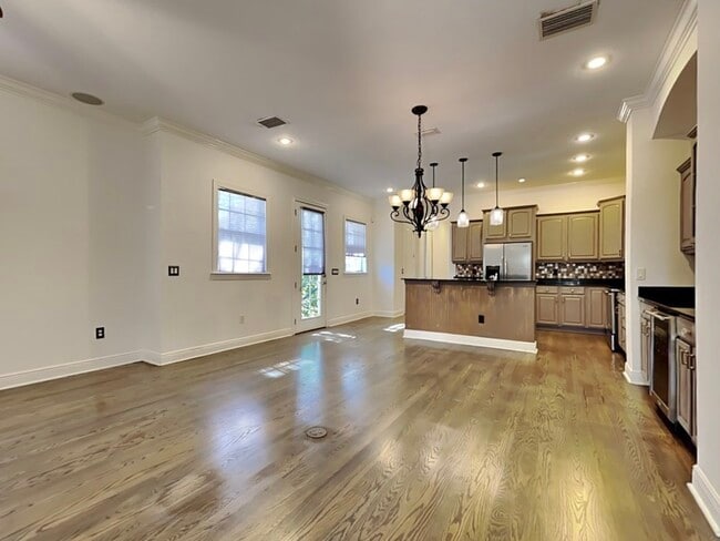 Photo - 422 S Habana Ave