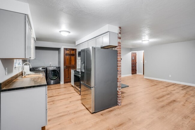 Photo - NEW REMODEL ~ Beautiful 3 Bed, 1 Bath Rental Home in Milwaukie!