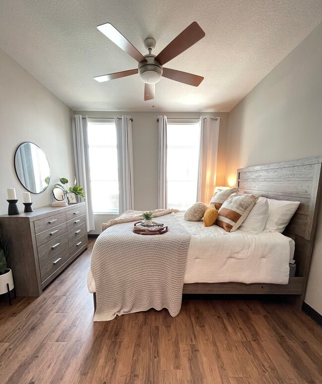 Bedroom (1 Bedroom)