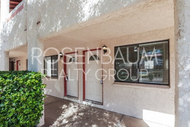 Photo - Spacious 1-bed, 1-bath downstairs apartmen... Unit APT 117