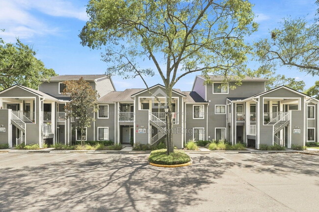 Building Photo - 9430 Torrington Ave Unit 1