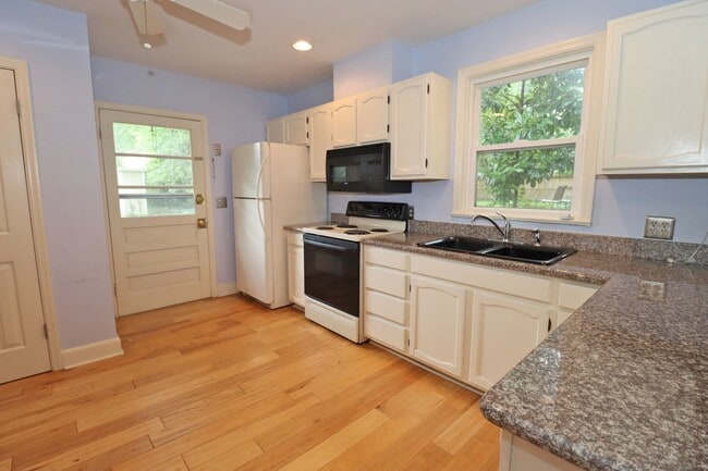 Photo - 2716 Heyward St