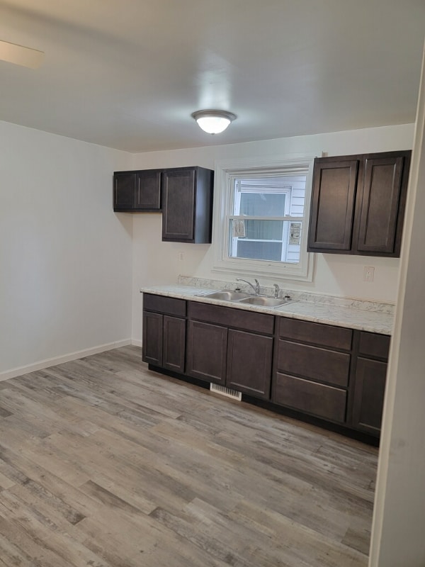 Photo - 362 E Hill St